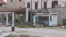 Na otoku Zlarinu uskoro se zatvara jedini kiosk