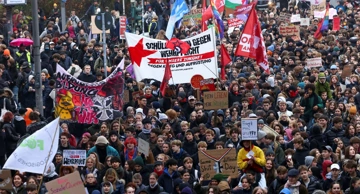 Prosvjed protiv obveznog vojnog roka u Berlinu