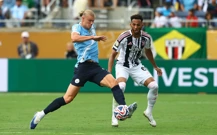 Erling Haaland i Lloyd Kelly, Foto: Kai Pfaffenbach/REUTERS