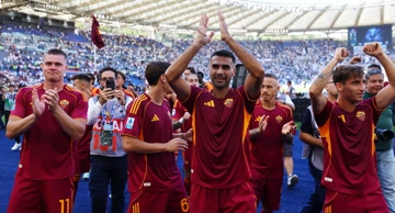 Slavlje igrača Rome nakon pobjede protiv Lazija 
