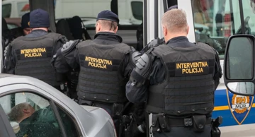 Interventna policija u patroli uoči utakmice