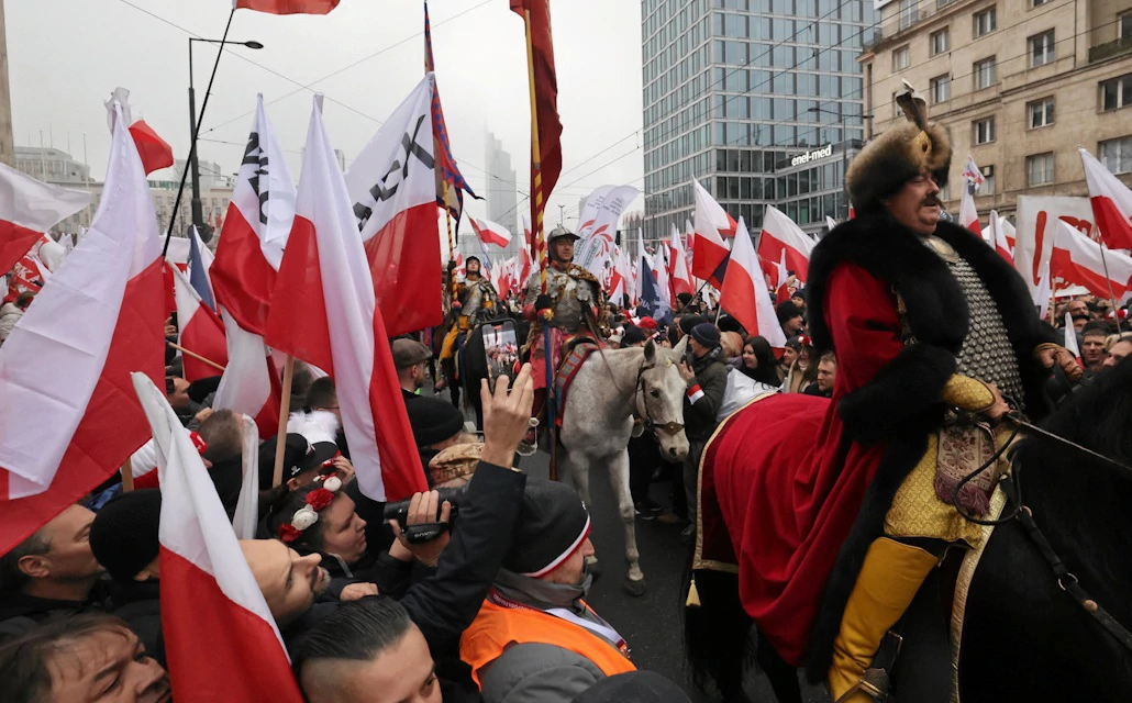 Poljska: Marš desnice u Varšavi za Dan neovisnosti okupio oko 100.000 ljudi