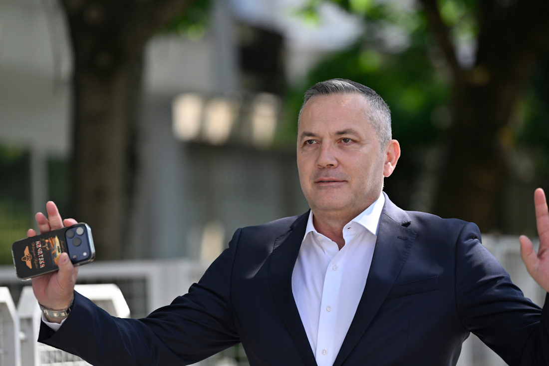 Nakon sjednice Vijeća HOO-a Kustić se povukao s mjesta dopredsjednika