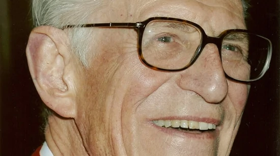 Mons. Estanislao Karlic