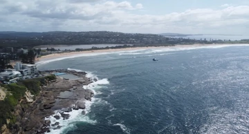 Na popularnoj plaži u Sydneyju dronovi i helikopter nakon napada morskog psa