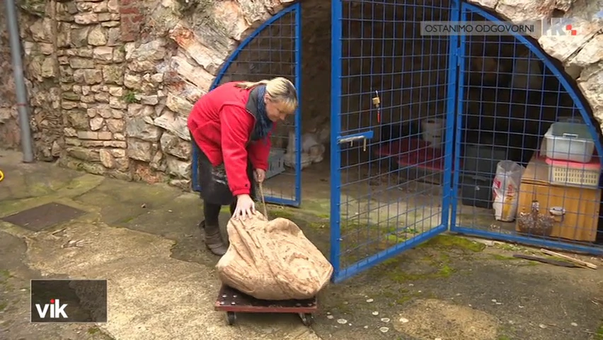 Iskopan kameni torzo u Puli