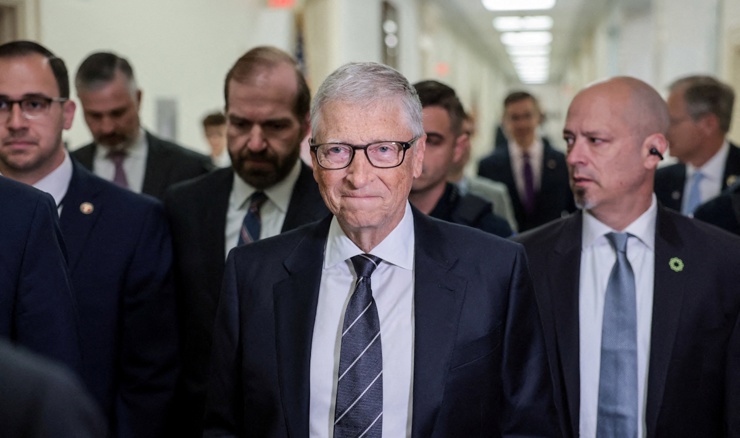 Gates tvrdi da ga je Epstein ucjenjivao informacij