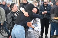 Građani odaju počast poginulima u požaru diskoteke, Foto:  STR-1234 /Pixsell