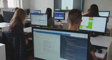 Umjetna inteligencija u učionici: Projekt koji uči učenike da misle kritički