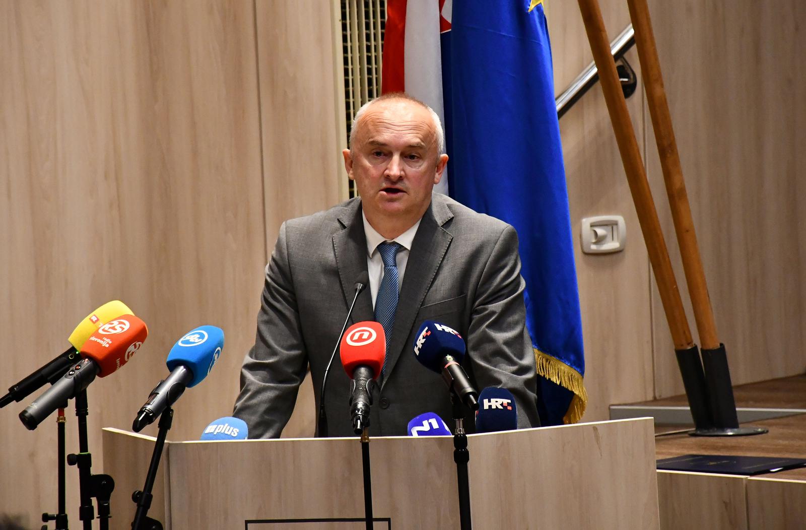 pxl 081225 143176088 20260213110613