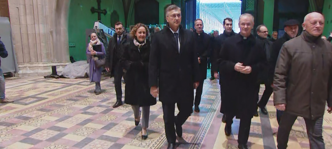 Premijer Plenković obišao unutrašnjost katedrale 
