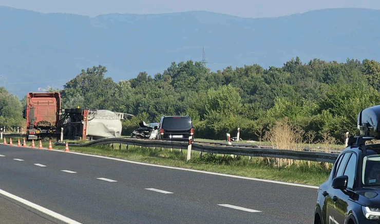 Jedna poginula u prometnoj nesreći na A3 kod Rugvice