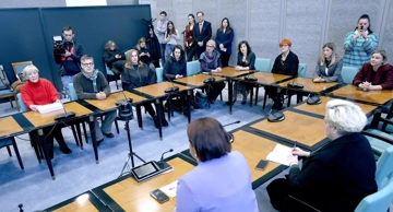 Zagreb: Marija Lugarić primila inicijatorice peticije za zabranu molitelja na gradskim trgovima 