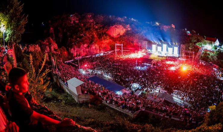 Na Thompsonov koncert u Imotskom stiglo gotovo 25 tisuća ljudi
