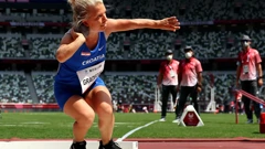Ana Gradečak  