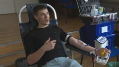 Srednjoškolac prvi put daruje krv, Foto: HTV/HRT