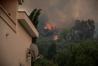 Žrnovnica: Vatra ušla u naselje, Foto: Zvonimir Barisin /Pixsell