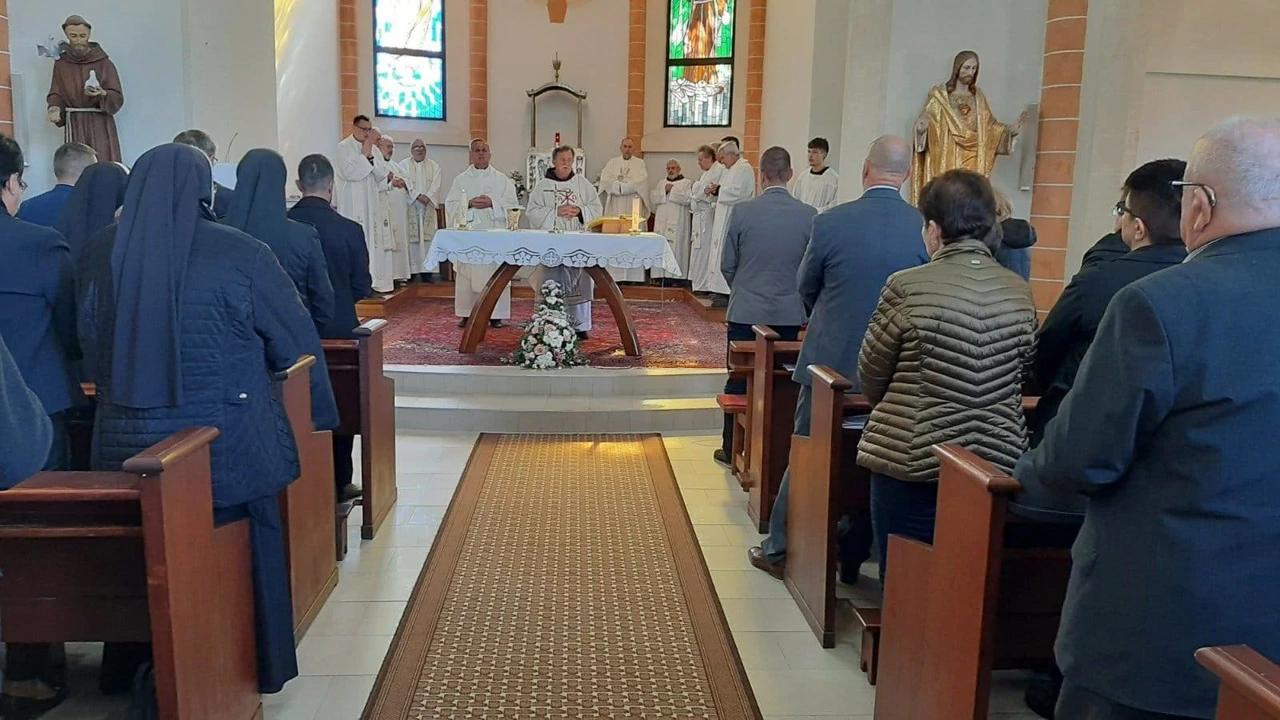Sveta misa u Srednjoj Slatini