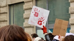 Srbija: Neredi i tučnjave na prosvjedima u Vrbasu i Bačkoj Palanci, više ozlijeđenih
