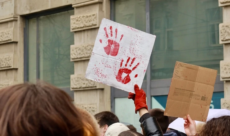 Srbija: Neredi i tučnjave na prosvjedima u Vrbasu i Bačkoj Palanci, više ozlijeđenih