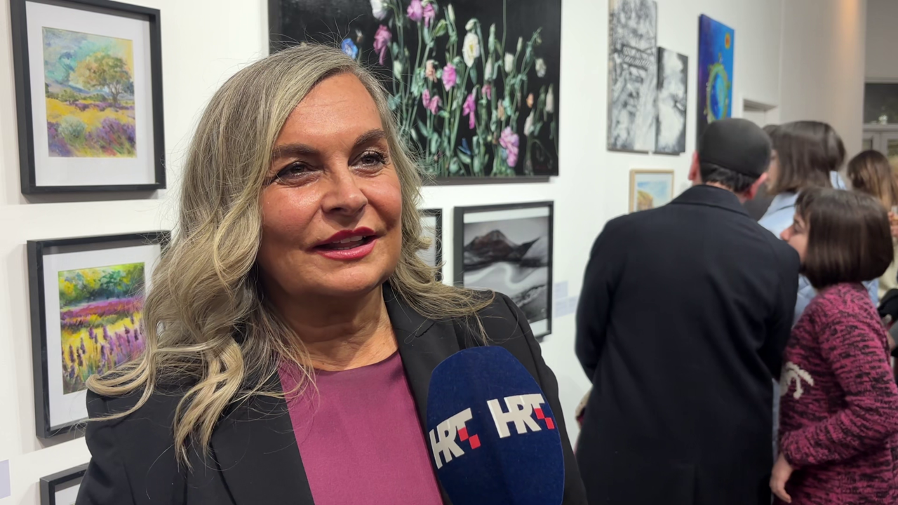 Jaquelina Kuscich na otvorenju izložbe