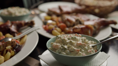 Srijeda, 24. prosinca na Prvom , Foto: Znamo li što jedemo? - Božićni specijal/dokumenarna serija 