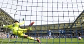 James Milner zabija Manchester Cityju