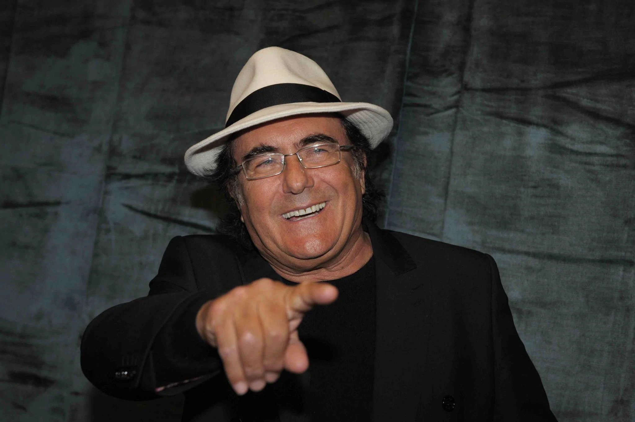 Što je Al Bano poručio slušateljima Radio Rijeke? - HRT
