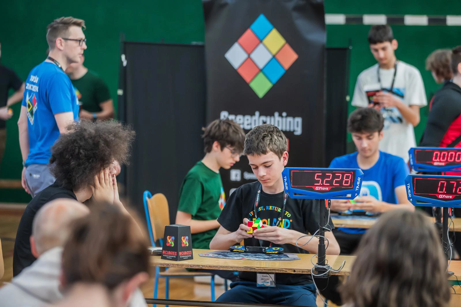 Natjecanje WCA u Speedcubingu, brzom slaganju Rubikove kocke