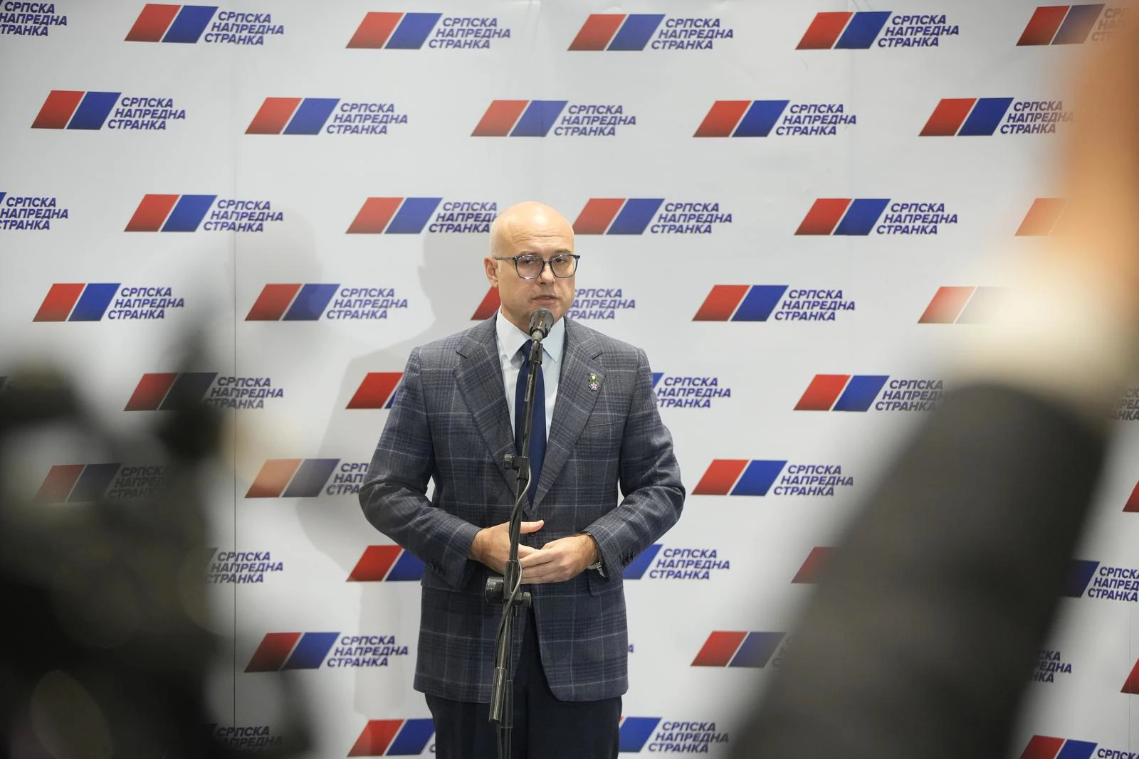 Srbijanski premijer i gradonačelnik Novog Sada podnijeli ostavke