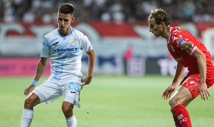 Tiago Dantas i Harry Wood u utakmici Rijeke i Shelbournea