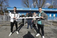 Navijači Dinama s ulaznicama za Sevillu, Foto: Robert Anić/PIXSELL