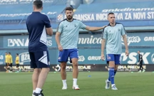 Zagrijavanje igrača Dinama uoči utakmice s AEK-om, Foto: Goran Stanzl/PIXSELL