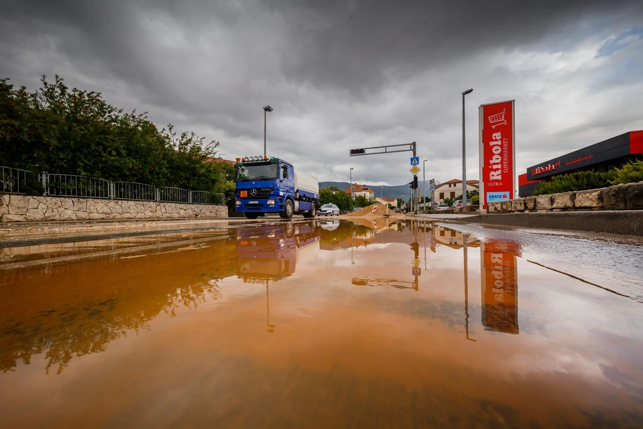 Kiša u Kaštelima, Foto: Zvonimir Barisin /PIXSELL
