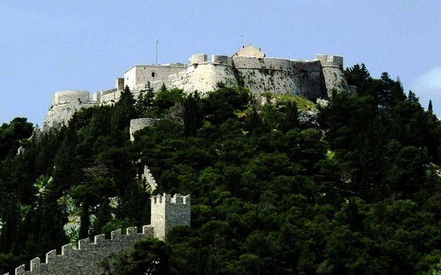 City Fortress / Fortica