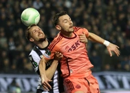 Arber Hoxha i Tomasz Kedziora , Foto: Alexandros Avramidis/REUTERS