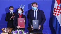 Ministar Banožić prilikom potpisivanja sporazuma o nabavci Rafalea