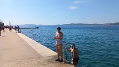 Elena samostalno izlazi iz mora, Foto: V. Šetka/HRT Radio Zadar