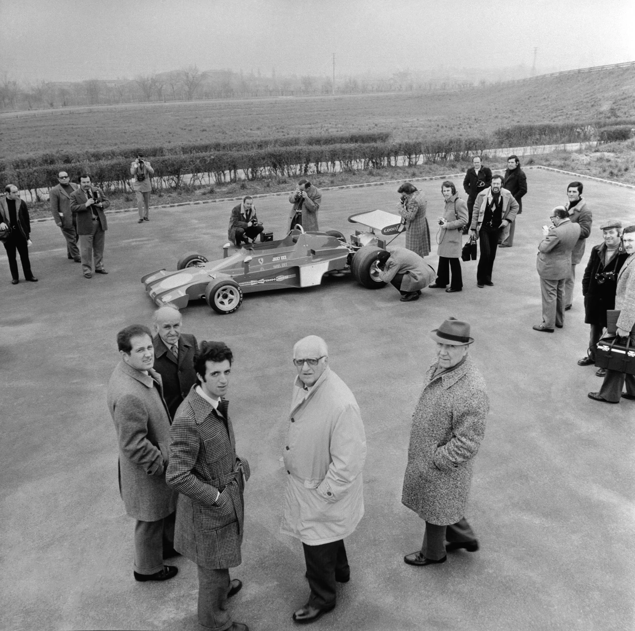 Petak, 3. srpnja na Trećem, Foto: Enzo Ferrari, crveno i crno/dokumentarni film