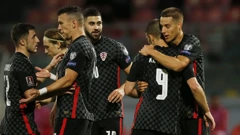 Mario Pašalić i suigrači slave gol