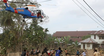 Spasilačke ekipe tragaju za preživjelima, Karang Baru, 6. prosinca
