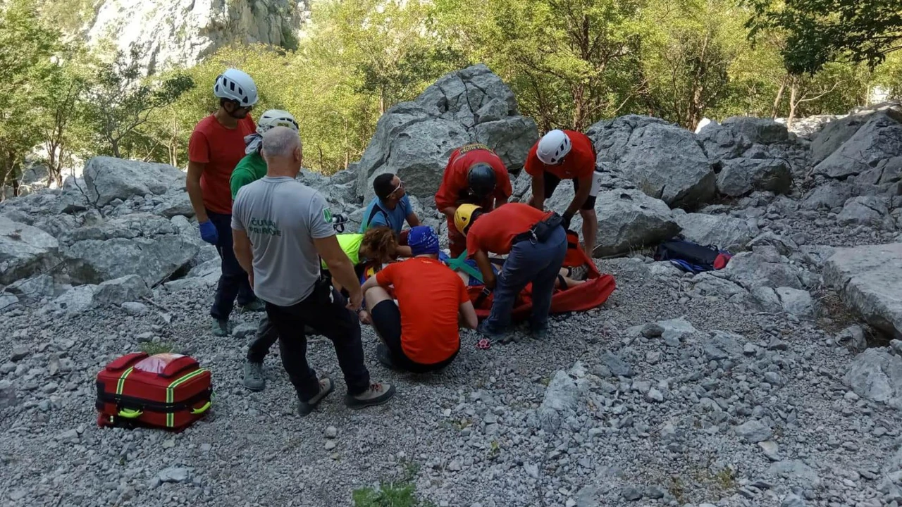 HGSS-ova akcija spašavanja na Anića kuku 