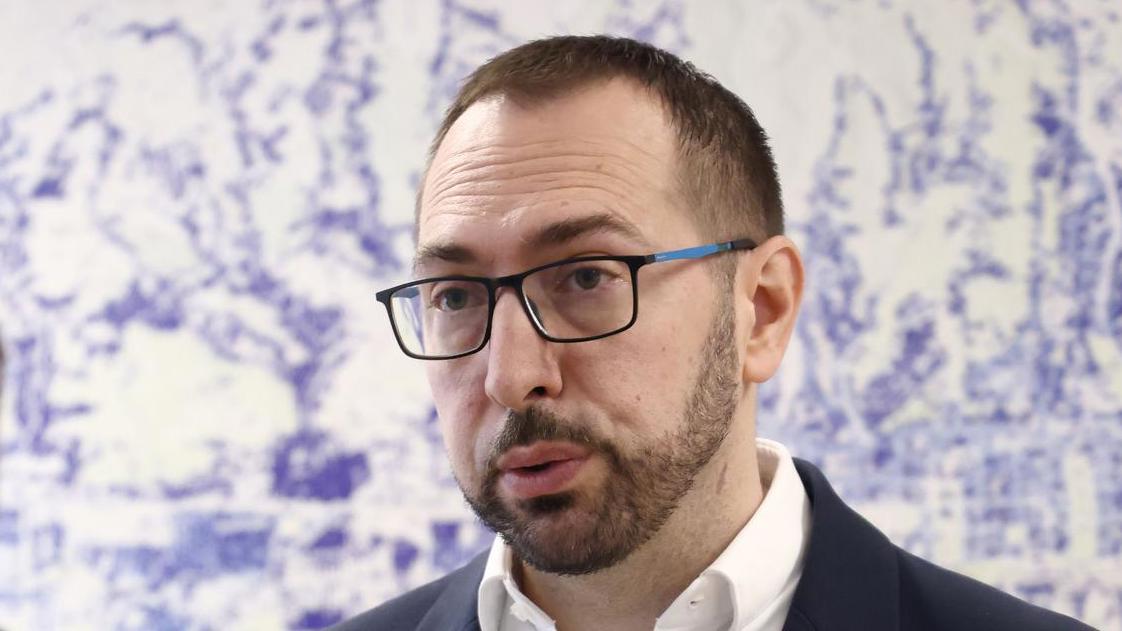 pxl 091225 143214457 20260113110847