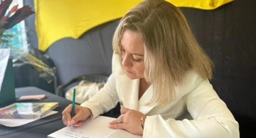 Maja Kvaternik Fernandes Leite