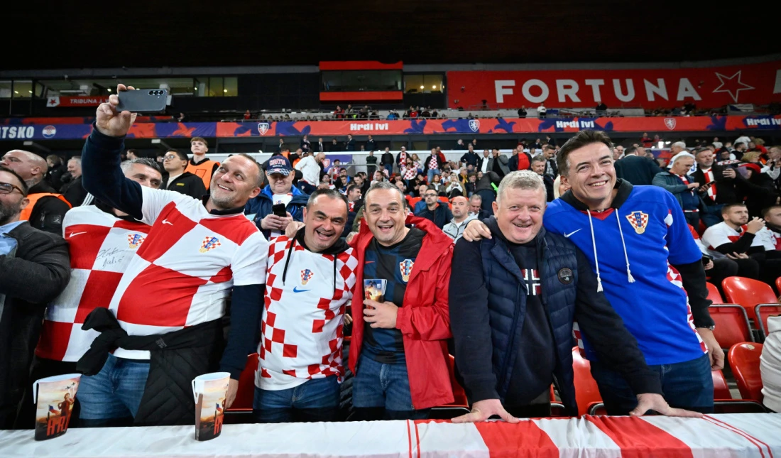 Hrvatski navijači na Fortuna Areni, Foto: Boris Kovačev/CROPIX