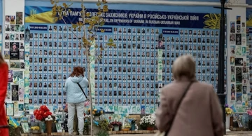 Zid sa fotografijama poginulih boraca u Kijevu