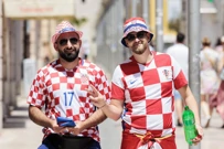 Navijači u šetnji uoči utakmice, Foto:  Miroslav Lelas /PIXSELL