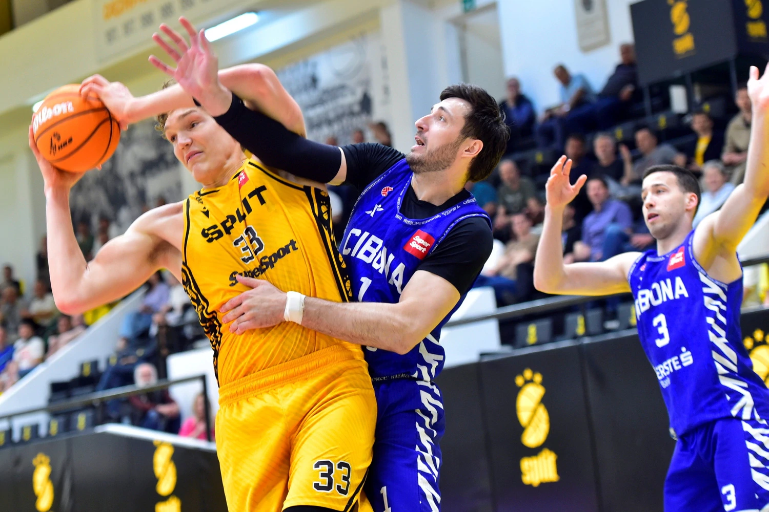 Cibona slavila na Gripama i napravila korak prema drugom mjestu