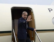 Pakistanski premijer Shehbaz Sharif na odlasku za Summit Šangajske organizacije za suradnju u Tianjinu, Foto: Press Information Department/REUTERS 
