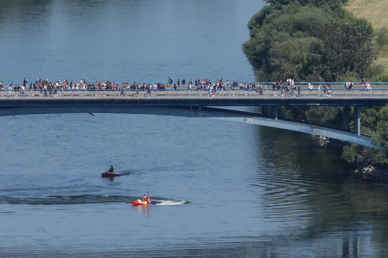 Rijeke ljudi slijevaju se na Hipodrom, Foto: Emica Elvedji/PIXSELL